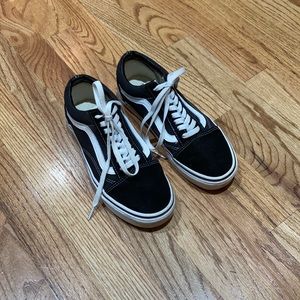 Women’s black vans